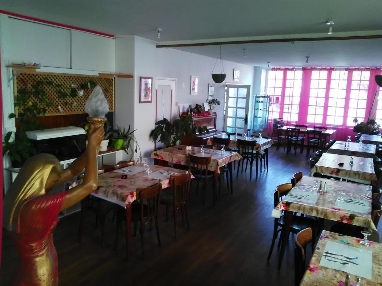 Le Relais De La Marche Hotel Aigurande Ngoại thất bức ảnh